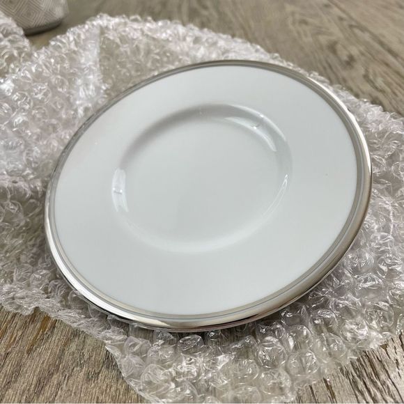 Ralph Lauren Wilshire Porcelain Teacup & Saucer in White/Platinum Silver New - Picture 5 of 7